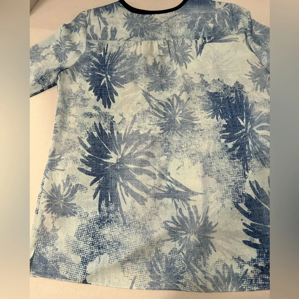 NYDJ Women's Blue Floral‎ Printed Tunic Top S - Picture 6 of 10